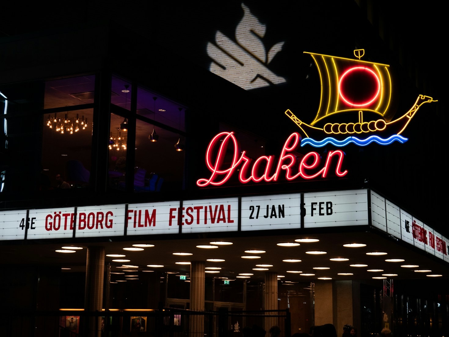 How AI is Revolutionizing Modern Filmmaking